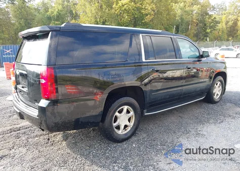 2017 Chevrolet Suburban Premier из США, поврежденный, VIN 1GNSKJKC5HR205120